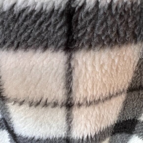 T by Talbots Jacket Womens SZ MP Black and White Merry Plaid Cozy Sherpa Outdoor - Picture 8 of 14